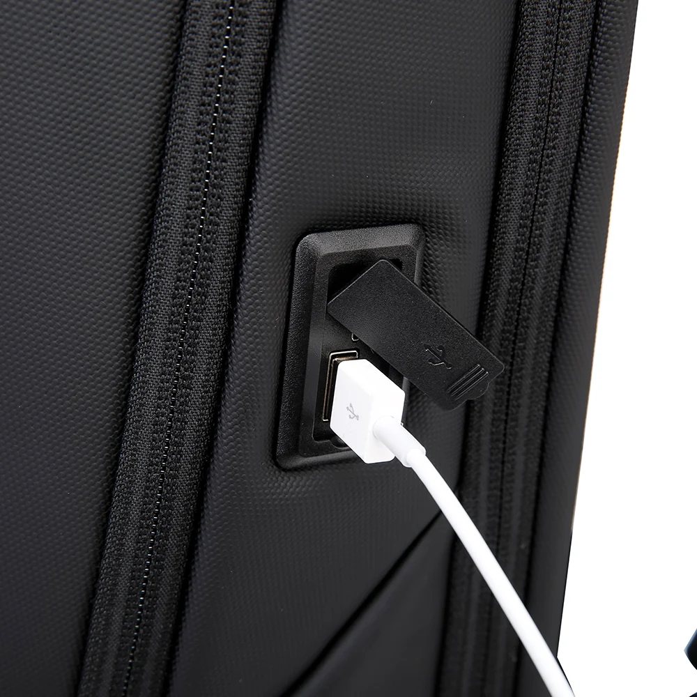 USB şarj girişi – Yolda telefonunuzu şarj edin